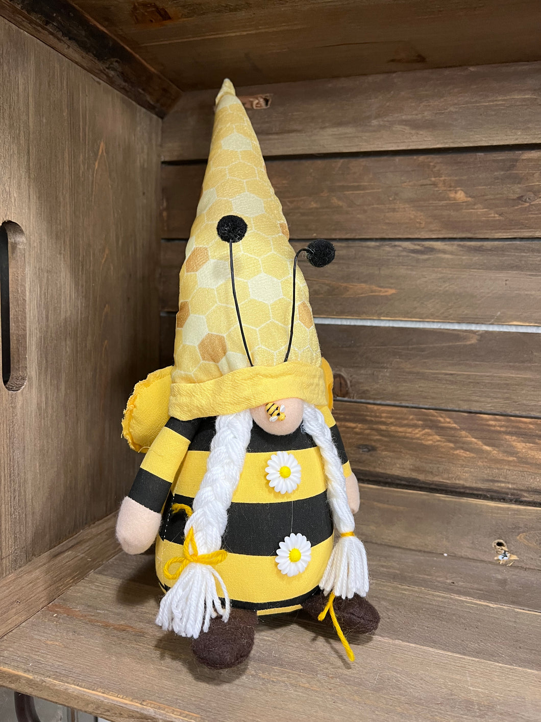 Large Bee Gnome - Girl